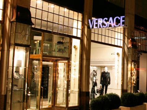 concurrentie versace|Top Versace Competitors and Alternatives .